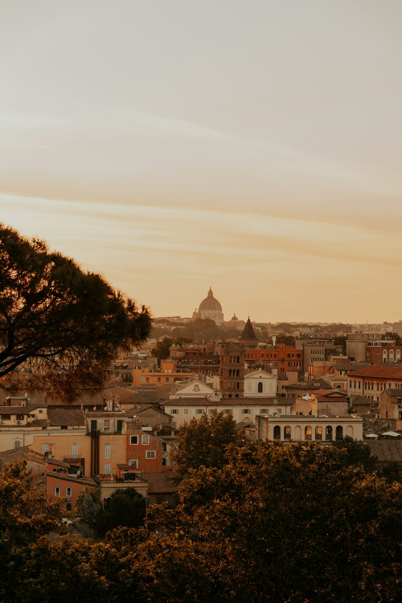 An evening in Rome with kids: family magic after sunset