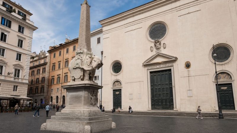 Piazza della Minerva — tappa del percorso