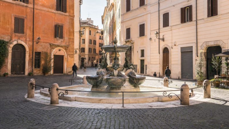 Fontana delle Tartarughe — tappa del percorso