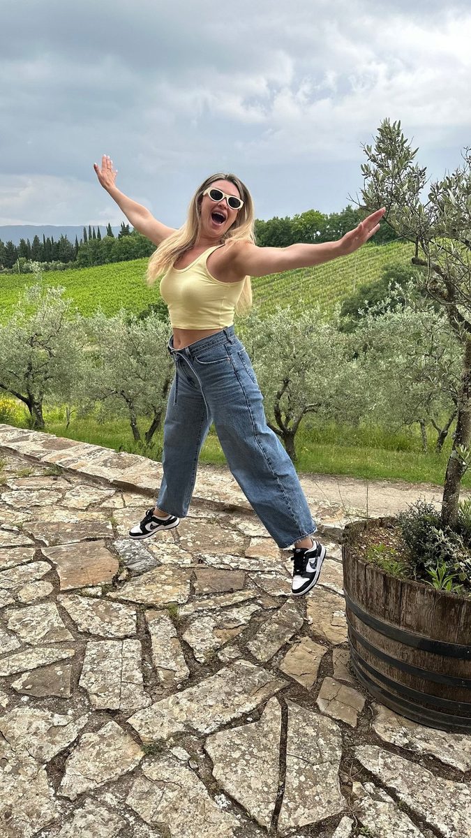 A walk along a path among the Tuscan hills